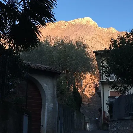 Casa Gaino トスコラーノ・マデルノ